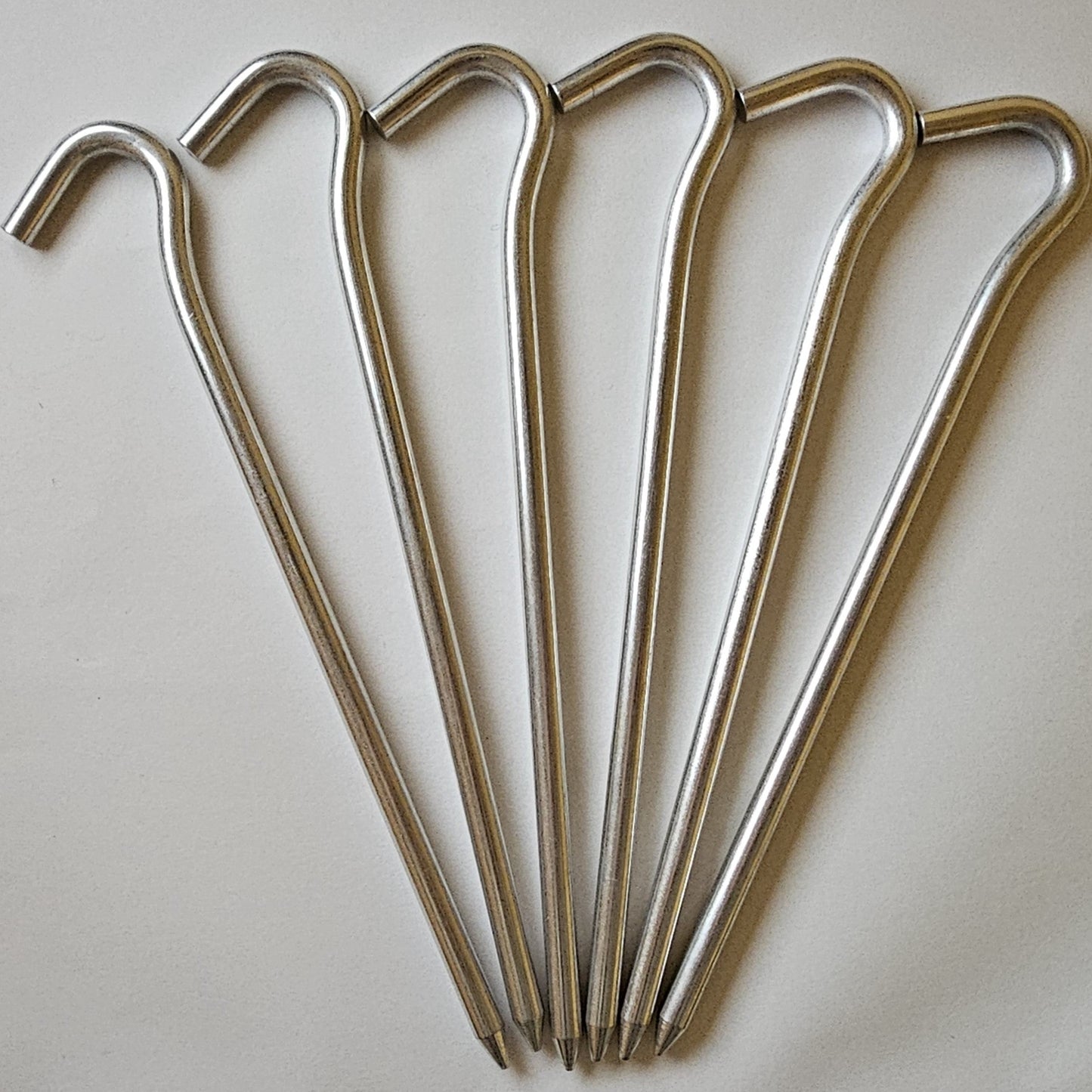 6 Tent pegs (Basic)